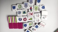 Jeu de Mahjong Américain OEM 4 couches en acrylique, thème Tempête Rose, kit de jeu de Mahjong féminin pour fêtes et divertissements