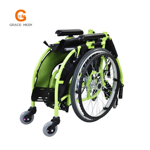 子供用アルミ合金製折りたたみ式手動車椅子（転倒防止機能付き） - Product Image 2