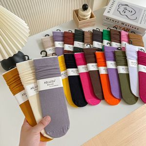 Chaussettes à poils désossés épaissis et anti-boulochage en coton d'automne et d'hiver pour femmes - Product Image 1