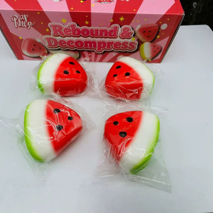 Juguete Blandito de Sandía en Rodajas, Juguete Sensorial de PU Suave y Húmedo de Rebote Lento con Simulación de Fruta para Aliviar el Estrés para Adultos - Product Image 4