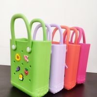 Bestseller DIY kleine wasserdichte tragbare EVA Tote Umhängetasche für Frauen Open Closure Beach Tote Pearl Hole Charms Casual