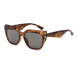 Lunettes de <span class=keywords><strong>soleil</strong></span> surdimensionnées œil-de-chat pour <span class=keywords><strong>femme</strong></span>, monture large, qualité CP, style rétro, protection UV400, personnalisables - Product Image 3
