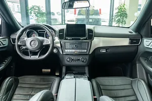 Guazi Voitures d'occasion MERCEDES-BENZ <span class=keywords><strong>GLE</strong></span> 63S Coupé SUV <span class=keywords><strong>AMG</strong></span> Mercedes-benz <span class=keywords><strong>Gle</strong></span> <span class=keywords><strong>53</strong></span> <span class=keywords><strong>Amg</strong></span> Coupé - Product Image 5