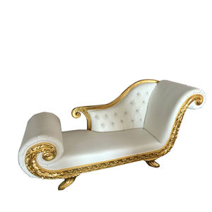 Sofá de Madera Maciza Tallada en Dorado, Estilo Vintage, para Bodas - Product Image 4