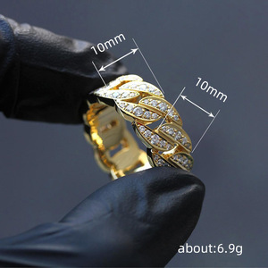 Anello con Catena Cubana e Zirconi per Uomo, Gioiello da Dito alla Moda e Trendy - Product Image 5