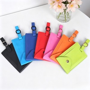 Porta Carte d'Imbarco Creativo Multicolore a Forma di Aereo, Etichetta per Bagagli in Pelle PU Portatile e Resistente, Accessorio da Viaggio - Product Image 1