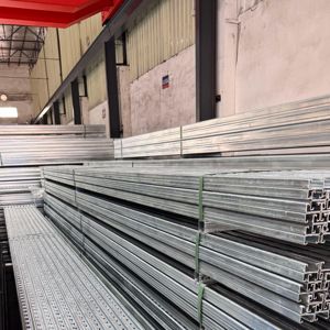 <span class=keywords><strong>Rail</strong></span> en C de bonne qualité 72*21*2.75mm pour la construction en bâtiment - Product Image 2