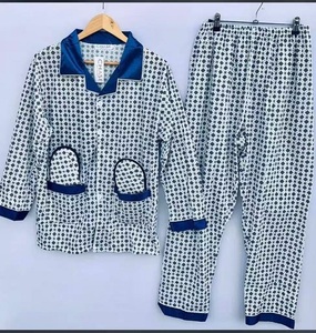 Ensemble <span class=keywords><strong>de</strong></span> pyjama pour homme en 4 pièces, cardigan, pantalon à manches longues avec pantoufles, vêtements <span class=keywords><strong>de</strong></span> détente à <span class=keywords><strong>la</strong></span> maison, tissu en tricot doux, vêtements <span class=keywords><strong>de</strong></span> <span class=keywords><strong>nuit</strong></span> pour homme - Product Image 3