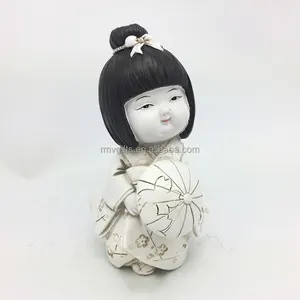 Home Japandi Crafts Hand Made Adorable Kawaii Resin Geishas Statue Polyresin Japanese Traditional Decoration