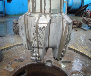 Fábrica direta GM4013 ésteres lubrificante para perfuração temperatura resistente sal resistente Low Pour Point High Flash Point - Product Image 5