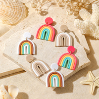 Boucles d'oreilles pendantes arc-en-ciel en pâte polymère faites à la main, style bohème tendance, pour femme, cadeau idéal pour les vacances d'été à la plage