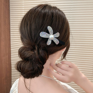 Light luxury rhinestone temperament side cli bangs <b>clip</b> high-value photo atmosphere hair <b>clip</b> hair <b>clip</b> hair <b>clip</b> - Product Image 1