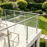 Poteau de balustrade en verre sans cadre en acier inoxydable antirouille à montage latéral personnalisé pour balcon résidentiel