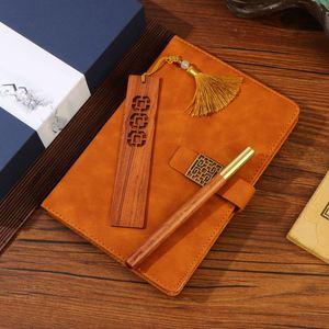 Ensemble de cadeaux d'entreprise personnalisés, papeterie promotionnelle avec logo d'entreprise, carnet en cuir PU de luxe personnalisé, marque-page et stylo - Product Image 2