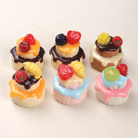 Breloques en résine 3D en forme de gâteau aux fruits, boucles de chaussures, pendentifs porte-clés, accessoires décoratifs pour maison de poupée
