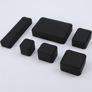 Nhà máy bán cajas Para pulseras colleres đồ trang sức Set Hộp bao bì tùy chỉnh handmade đen PU da đen hộp đồ trang sức với logo - Product Image 5