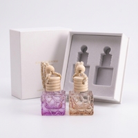 Conteneur de parfum d'ambiance rechargeable en gros avec logo personnalisé, flacon vide de parfum de voiture 6ml 8ml 10ml avec boîte