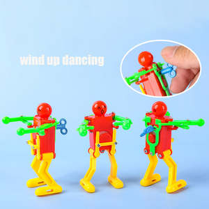 Robot de juguete retro de plástico con movimiento de cuerda, venta al por mayor, juguetes baratos para rellenar bolsas de regalo, premios para el aula - Product Image 2