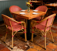 Chaises de bistrot françaises rouge bordeaux empilables, chaises de patio françaises de style parisien pour l'extérieur, chaises à bras pour restaurant