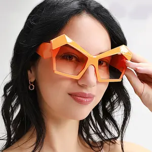 2022 새로운 도착 3D 금속 로고 다각형 불규칙한 패션 태양 안경 사용자 정의 럭셔리 유행 독특한 선글라스 여성