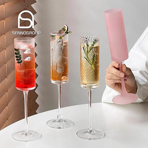 Flûtes à champagne en cristal côtelé pour fête et <span class=keywords><strong>pub</strong></span>, verres à vin roses givrés, verres à vin à manche fin - Product Image 1