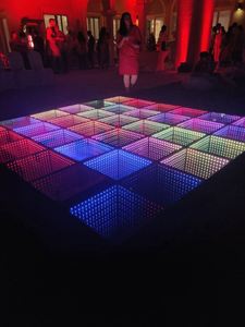 Piso de baile de píxeles LED inalámbrico portátil, escenario de <span class=keywords><strong>DJ</strong></span> de boda blanco cálido en China, cuerpo de PVC con modo de Control DMX512 para hoteles - Product Image 2