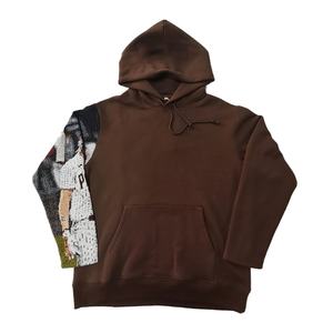 Sweat à capuche tendance personnalisé OEM avec impression sur les manches, jacquard, tapisserie tissée, thème anime - Product Image 1