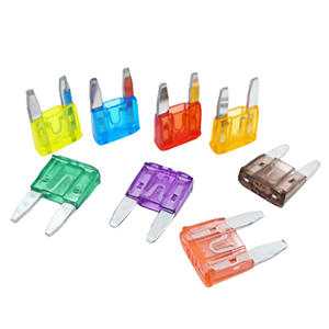 100PCS = Caja Fusibles automáticos Agregar un circuito <span class=keywords><strong>ATO</strong></span> Mediano Pequeño Mini fusible 2A 3A 5A 7.5A 10A 15A 20A 25A 30A 35A 40A AUTO Cajas de fusibles para automóviles - Product Image 1