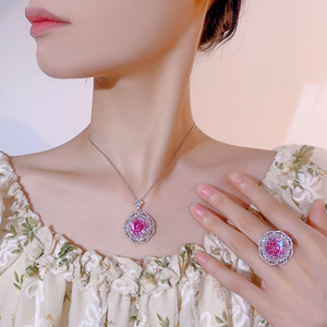 Conjunto de Joyería de Moda Ecológica, Chapado en Oro y Cobre, con Circonita Cúbica de Corte Rosa de 14 mm, Hermoso Collar con Colgante Floral, Aretes y Anillo para Boda - Product Image 6