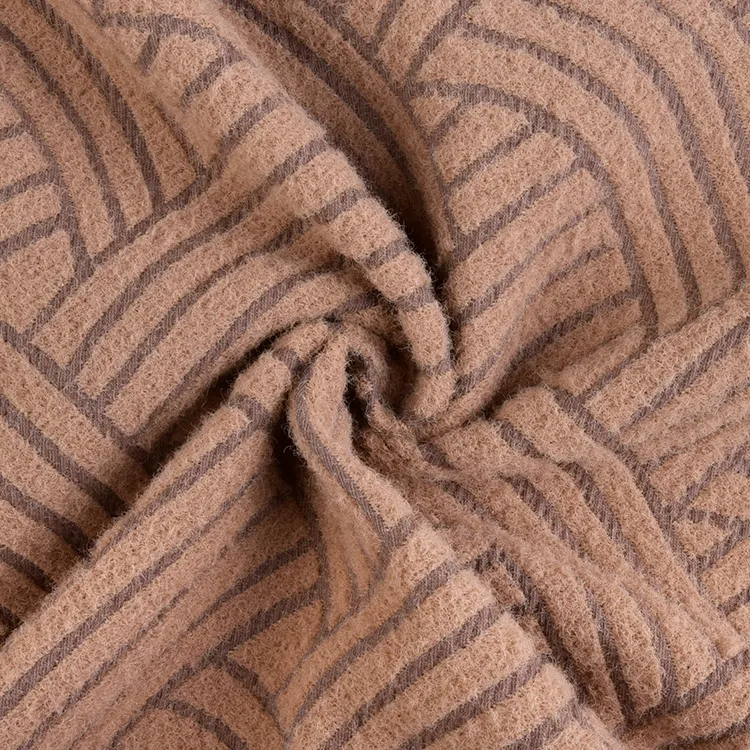 Tissu en soie de lait Jacquard en polyester Naylon résistant au rétrécissement de conception d'usine pour manteau de femme