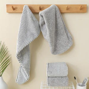 Offre Spéciale noir et blanc couleur rayé <span class=keywords><strong>bambou</strong></span> charbon <span class=keywords><strong>fibre</strong></span> corail polaire <span class=keywords><strong>cheveux</strong></span>, <span class=keywords><strong>serviette</strong></span> doux absorbant l'eau salle <span class=keywords><strong>de</strong></span> bain <span class=keywords><strong>cheveux</strong></span> <span class=keywords><strong>serviette</strong></span> - Product Image 2