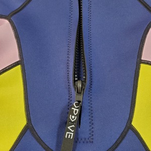 Traje de baño de una pieza de <span class=keywords><strong>neopreno</strong></span> de manga corta para niños pequeños, traje de <span class=keywords><strong>surf</strong></span> para bebés con impresión personalizada OEM - Product Image 6