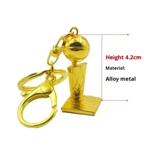 Porte-clés Trophée Football Strongman, Pendentif Coupe <span class=keywords><strong>de</strong></span> Football en Alliage, Pendentif <span class=keywords><strong>Ballon</strong></span> d'Or, Bijou Souvenir - Product Image 4