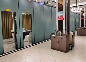 Tùy chỉnh khung nhôm trượt gấp Gỗ Acoustic di chuyển tường phân vùng khách sạn trường/kho tạm thời di động - Product Image 6