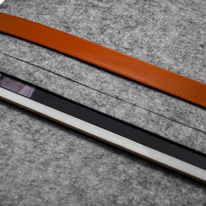 <span class=keywords><strong>Custodia</strong></span> Protettiva Unica Aarons per <span class=keywords><strong>iPad</strong></span> <span class=keywords><strong>Pro</strong></span> <span class=keywords><strong>12.9</strong></span> Pollici in Vera Pelle e Feltro di Lana, Antigraffio, Ecologica, con Fodera Resistente e Apertura a Sacchetto - Product Image 2