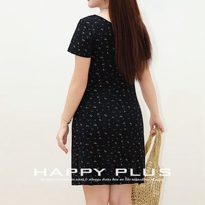 Robe en tricot fleuri Runqi, col rond, manches courtes, taille naturelle, robe décontractée pour femmes, taille plus, motif noir - Product Image 3