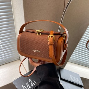 <span class=keywords><strong>Sac</strong></span> à <span class=keywords><strong>main</strong></span> bandoulière carré texturé en PU pour femme, style coréen tendance, design de niche, simple et polyvalent, idéal pour l'hiver et l'automne - Product Image 5