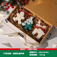 Ensemble cadeau de bougies parfumées en cire de soja en forme de Noël avec logo personnalisé Wisteria Brand, flocon de neige, arbre, renne, homme en pain d'épices