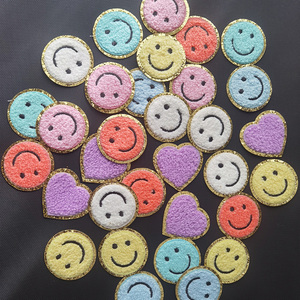 Di alta qualità fiore singolo sorridente faccia numero conchiglia ciniglia toppe ferro su per t-shirt - Product Image 1