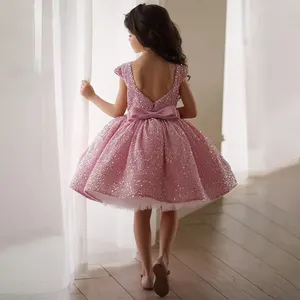 2022新しいスタイルのピンクのふくらんでいるウエディングドレス素敵な花の女の子のドレス