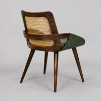 Chaise de salle à manger moderne HR-6013C avec revêtement en cuir PU, structure en contreplaqué courbé, accoudoirs et dossier incurvés, et pieds pour salons