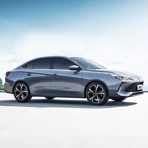 SAIC Roewe I5 4 portes 5 places Automatique Manuelle <span class=keywords><strong>Nouvelle</strong></span> Voiture d'occasion Berline Essence Voitures à essence pas chères Roewe I5 <span class=keywords><strong>2023</strong></span> - Product Image 4