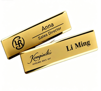 Badge nominatif personnalisé en métal doré avec épingle, plaque d'identification gravée pour employés, plaque nominative de luxe pour personnel d'hôtel, bureau, restaurant et uniforme
