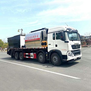Camión de Sellado Sincrónico de Asfalto y Grava Pesado HOWO 8X4 Diésel Manual 375HP Nuevo 8.5+12m - Product Image 5
