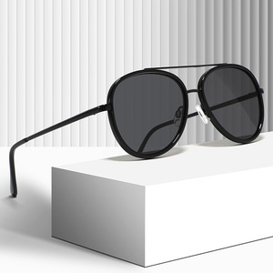 Gafas de Sol Conchen con Marco Ovalado, Metal Negro, UV400, Unisex, Protección Solar, Gafas para Conducir - Product Image 3