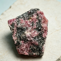 Pierre brute de rhodonite naturelle de haute qualité, spécimen minéral à motif rose pour terrarium, aquascaping, décoration de jardin et collection de roches