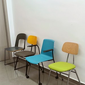 Chaise de salle à manger moderne minimaliste, pieds en métal, revêtement en tissu PU, assise multicouche rouge et verte - Product Image 4