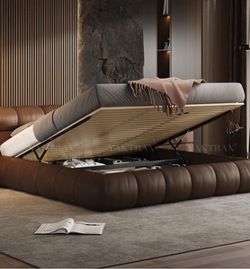 Современная итальянская дизайнерская минималистичная кровать с обивкой из натуральной кожи, размер King Size, глубокая обивка, для главной спальни виллы или мастер-костюма - Product Image 3