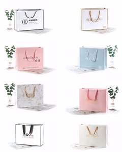 Sac de shopping en papier personnalisé de luxe KM avec logo de designer, poignée en ruban rose - Product Image 6