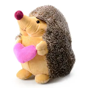 Düşük MOQ ucuz sevgililer hayvan peluş oyuncak kalp ile özel sevimli yumuşak oyuncak peluş kirpi çift bebek